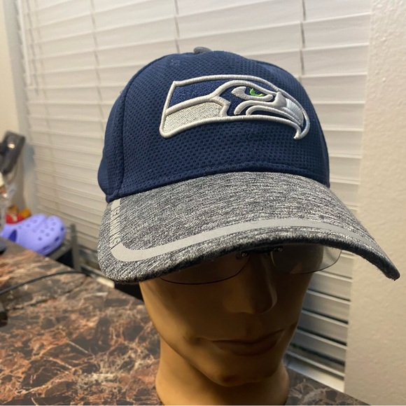 New Era NFL Seattle Seahawks Men’s Blue Grey Baseball Cap Size S/M - Picture 8 of 12